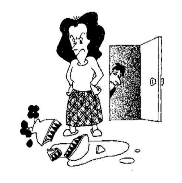 割れた花瓶と散らばった花の前で怒る女性と、ドアの陰からのぞく男性を描いた白黒イラスト